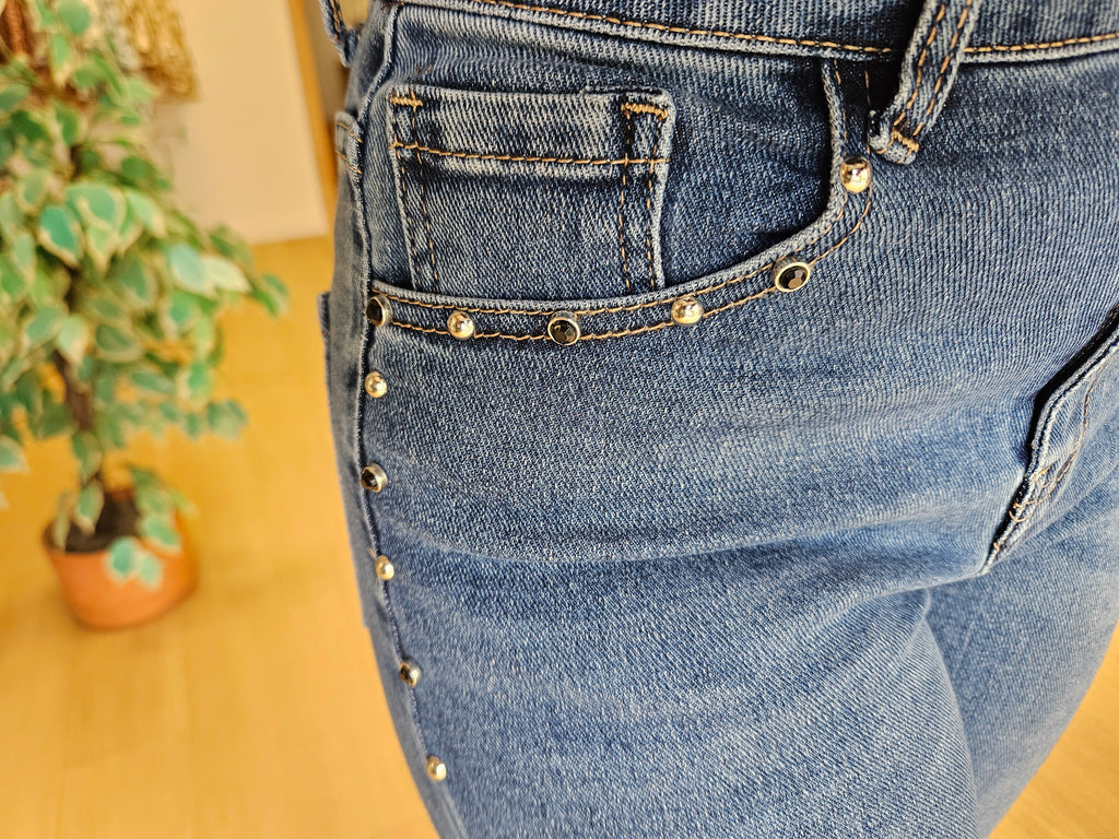 Jeans Mom clouté