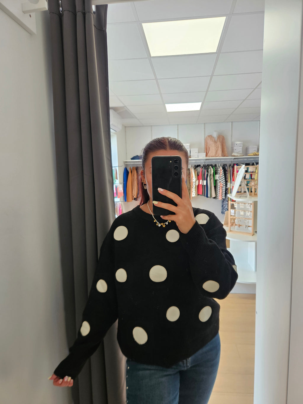 Pull à pois noir