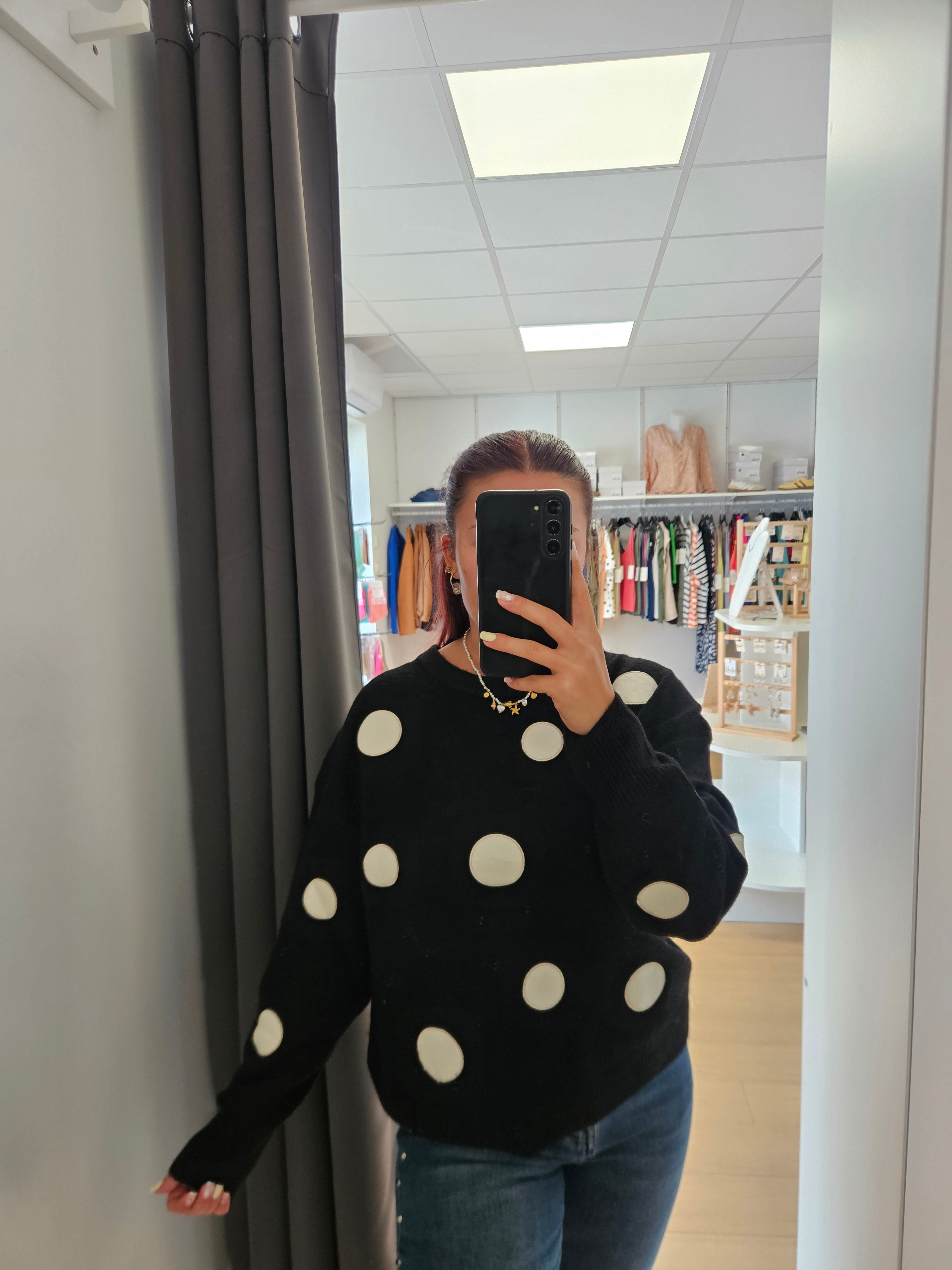 Pull à pois noir