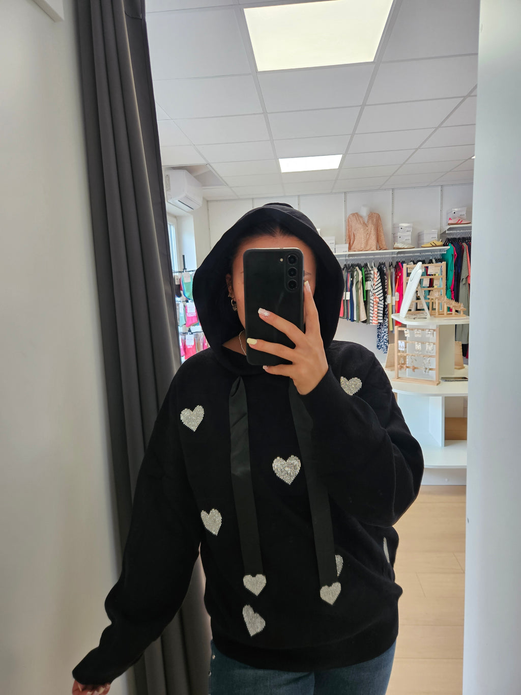 Sweat capuche cœur strass