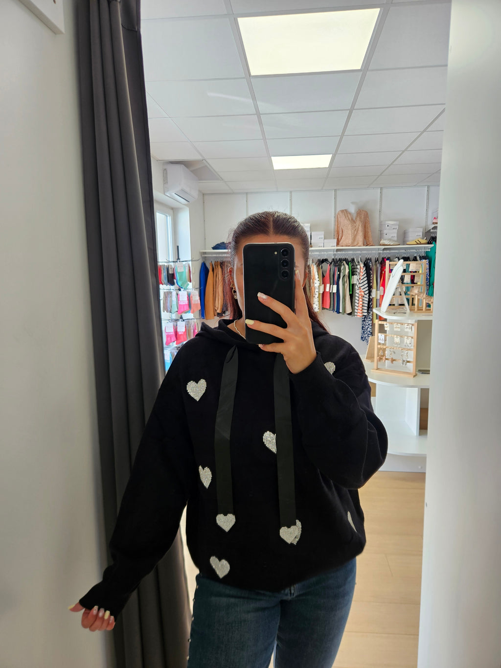 Sweat capuche cœur strass