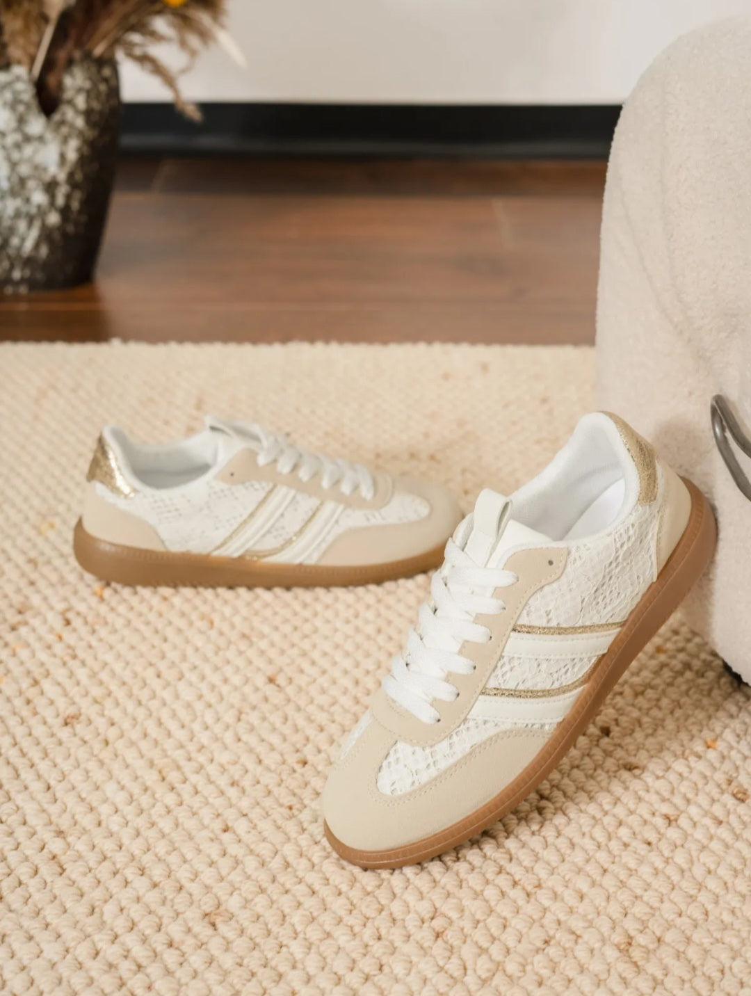 Baskets beige dentelle