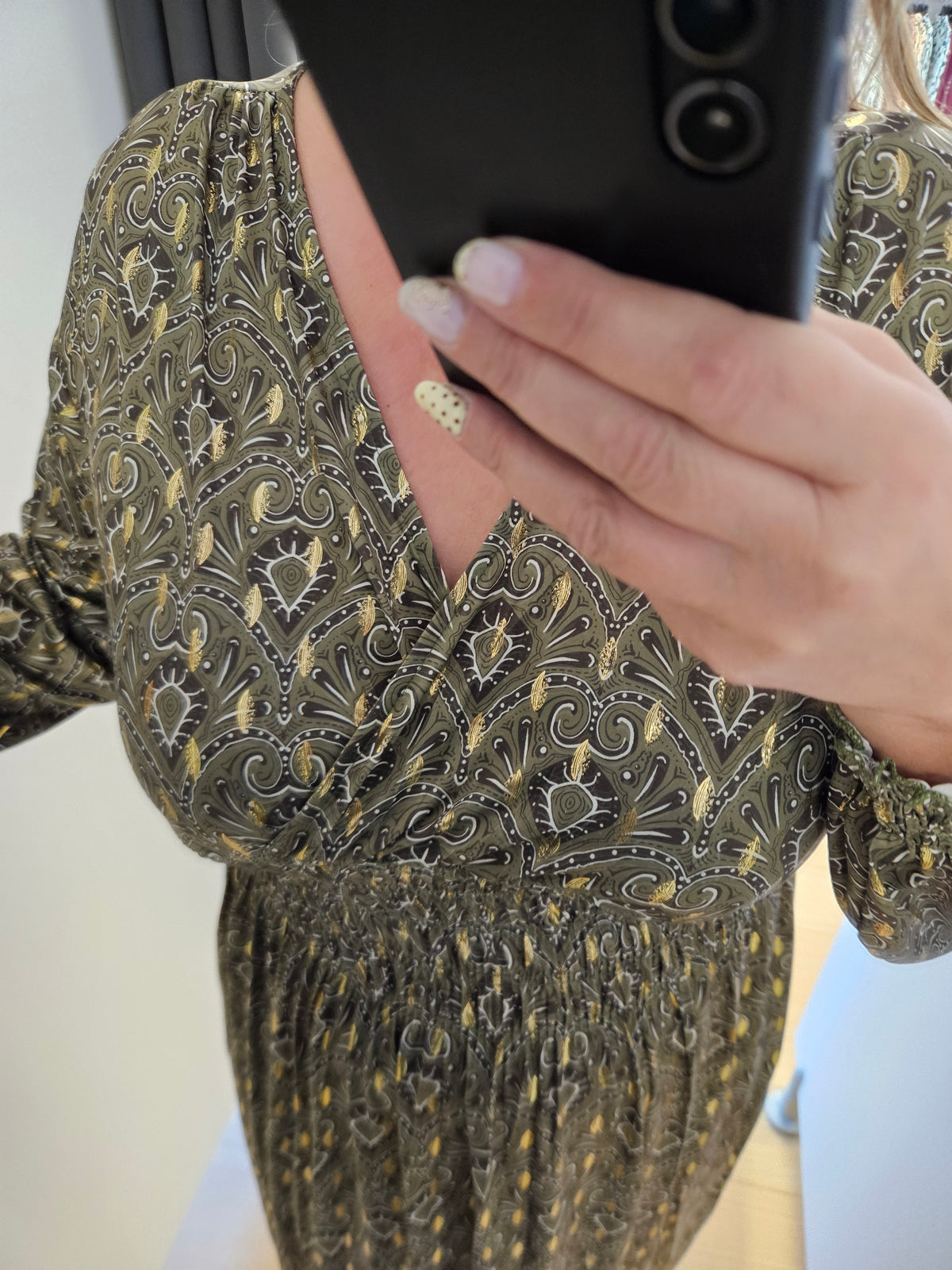 Robe à motif kaki