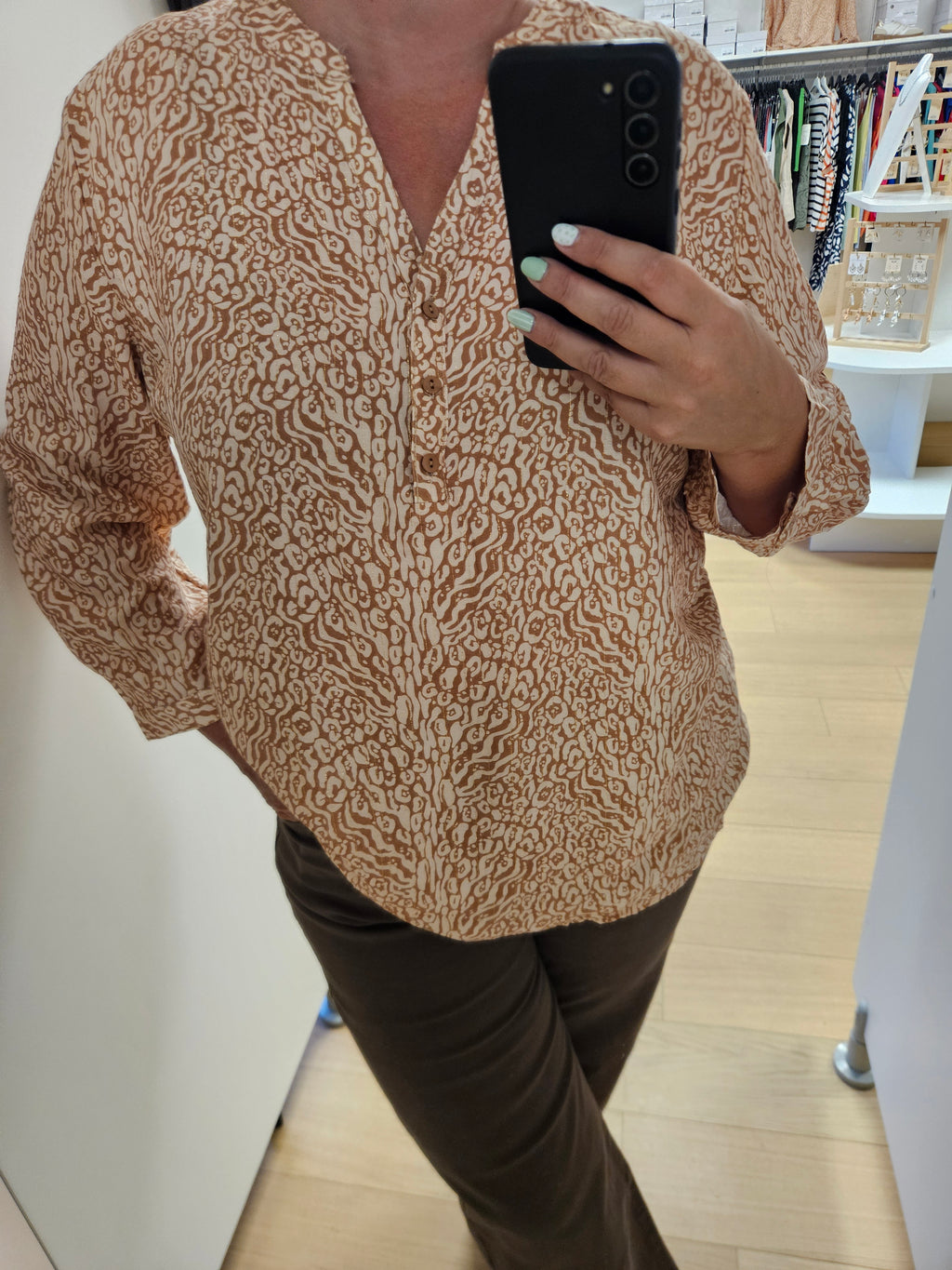 Blouse à motif beige