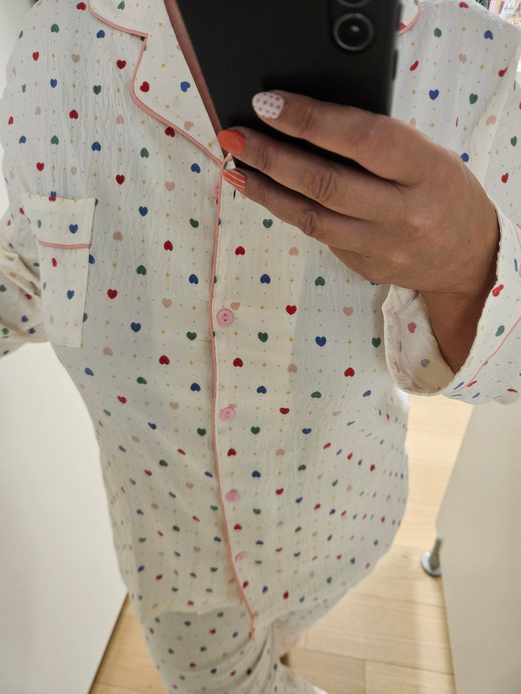 Pyjama beige à motif coeur