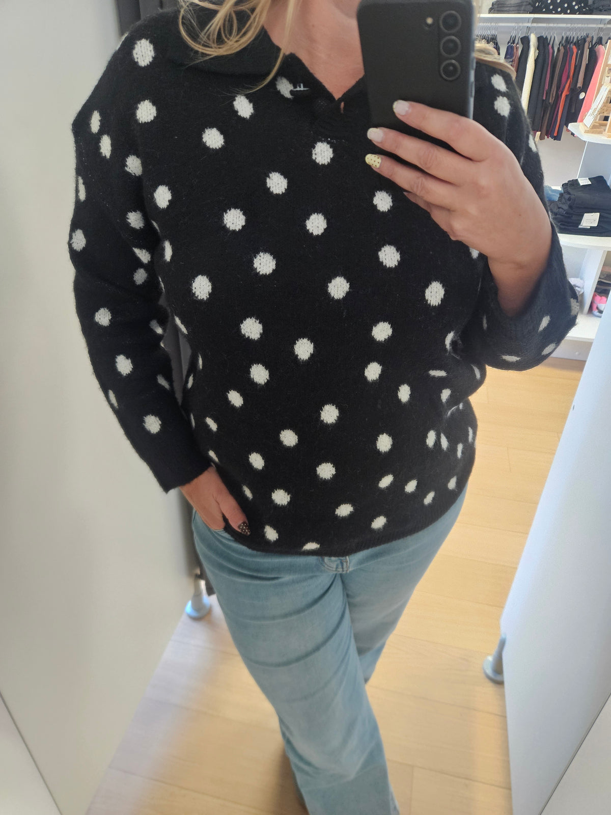 Pull noir à pois